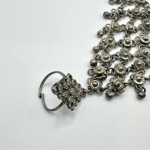 Vintage 80s Chain Mail Boho Goth Bracelet Hand Jewelry - Picture 3 of 5
